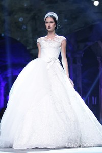 Sebastian Red & Sebastian Sposa by Sebastian Gunawan Golden Allure. Ballroom Hotel Mulia at Senayan. Jakarta. [Foto: Mohammad Abduh/Wolipop]