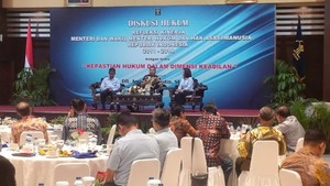 Wamen Denny: Lebih Efektif Hukum Pelaku Kekerasan Dibanding Bubarkan Ormas