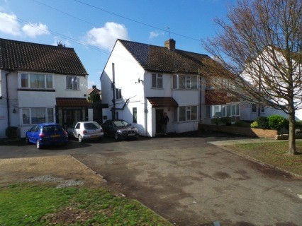 Lebih Untung Mana, Beli Properti di Indonesia atau Luar Negeri?