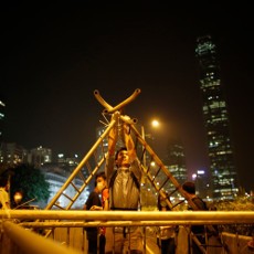 Demonstran Hong Kong Bentrok Lagi dengan Polisi, 45 Orang Ditangkap