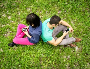Jasa Kekasih Virtual Bikin Happy Para Jomblo Kesepian