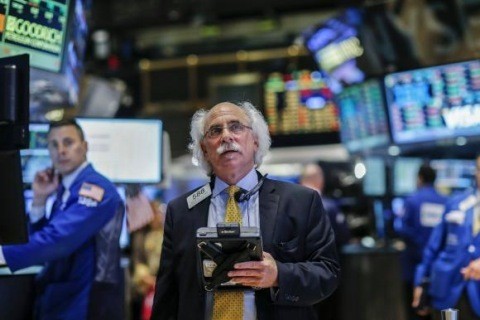 Wall Street Mixed, Dow Jones Masih Merah