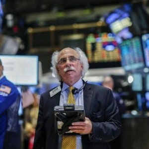 Wall Street Mixed, Dow Jones Masih Merah