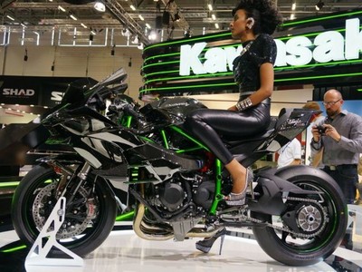 Monster Kawasaki Bertenaga 300 Daya Kuda