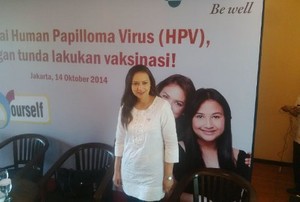 Ira Wibowo Ajak Putrinya Vaksinasi HPV Demi Cegah Risiko Kanker Serviks