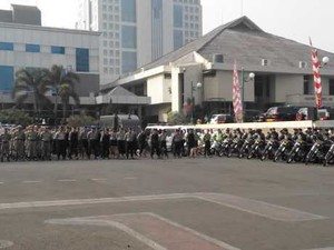 Kapolda dan Ahok Cek Peralatan Pengamanan Pelantikan Jokowi