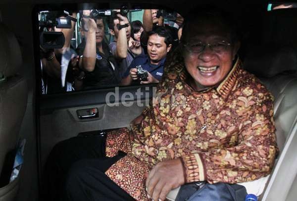 Jokowi Mau Naikkan Harga BBM November, Eks Gubernur BI: Tidak Tepat!