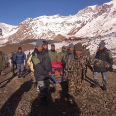 32 Orang Tewas Akibat Badai Salju di Himalaya, 100 Lainnya Hilang