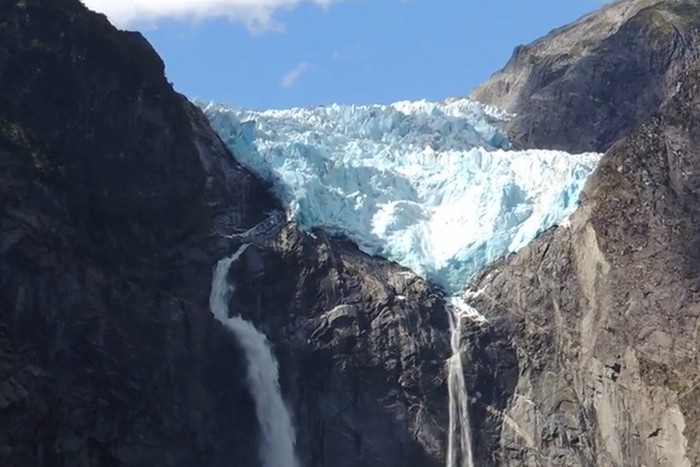 Keajaiban Alam di Chile, Air Terjun Es!