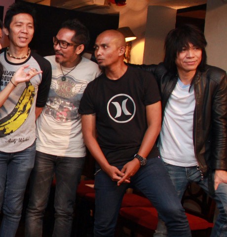 Slank Ketagihan Konser Pakai Orkestra