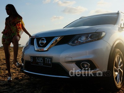 Nissan All New Xtrail Curi Perhatian
