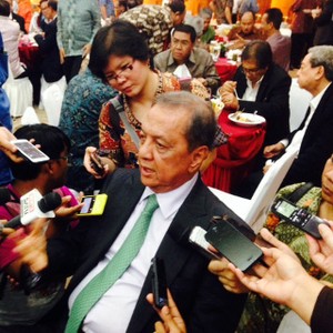 Pensiun Jadi Menteri, MS Hidayat Beres-beres dan Angkut Lukisan