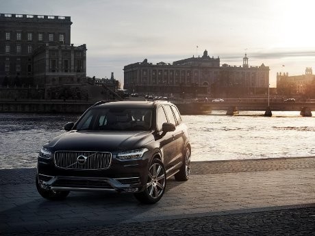 SUV Mewah All New Volvo XC90 Laris Manis