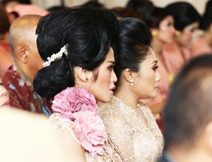 Datang ke Nikahan Raffi, Rambut Jessica Iskandar Jadi Perhatian