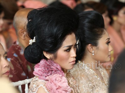 Wow! Rambut Jessica Iskandar Cetar di Akad Nikah Raffi dan Nagita