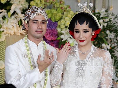 Foto-foto Raffi Ahmad dan Nagita Slavina Resmi Menikah