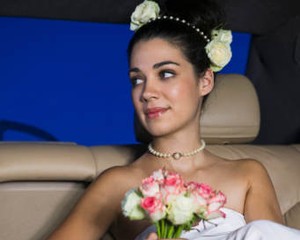 Belum Punya Kekasih, Wanita Ini Bikin Konsep Gaun dan Pernikahan Impian