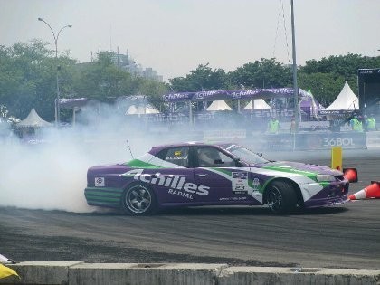 Achilles Meriahkan Anniversary Trans Studio Makassar