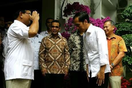 Kisah Kisah Lucu Jokowi Soal Hormat Militer