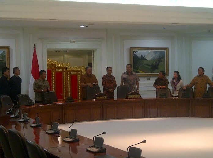 SBY Tunjukkan Tempat Lari hingga Ruang Pajang Foto ke Jokowi