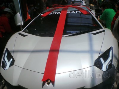 Ini Lamborghini Hadiah Pernikahan Raffi Ahmad