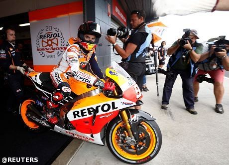 Mengunjungi RC213V Sang Juara Dunia di Paddock Honda