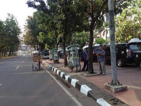 Pelantikan Jokowi-JK, Pedagang Makanan Mulai Ramai