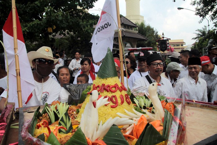 Rayakan Pelantikan Jokowi, Warga Yogya Gelar Kirab Budaya
