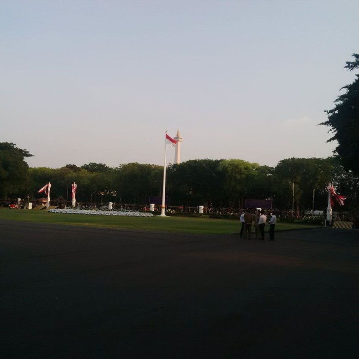 Warga Bubar, Halaman Istana Merdeka Sudah Steril