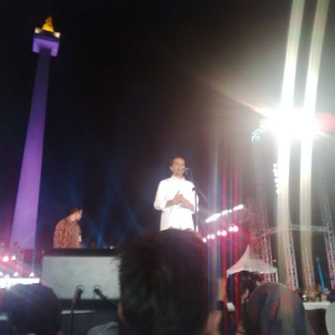 Temui PM Tony Abbott, Jokowi Tinggalkan Monas dengan Mobil Golf