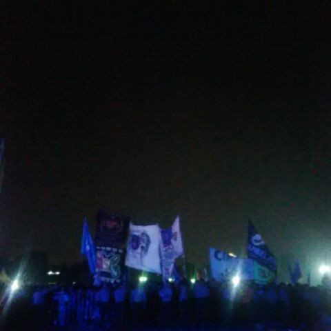 Slank Tutup Konser Rakyat dengan Lagu Salam 3 Jari