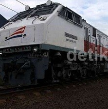 Khusus Hari Ini Penumpang KA di Stasiun Gambir Bisa Naik dari Jatinegara