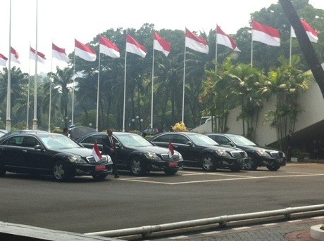 Pelat Indonesia-1 Pindah dari Mobil Mercy SBY ke Jokowi