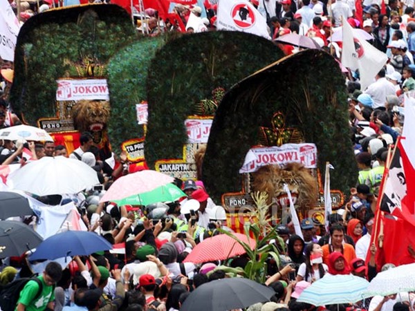 Pawai Pesta Rakyat Ramaikan Kawasan Thamrin