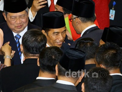 Usai Dilantik, Jokowi Keliling Salami Anggota MPR