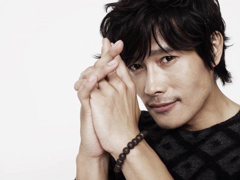 Siapkan Film Baru, Lee Byung Hun Berangkat ke Amerika