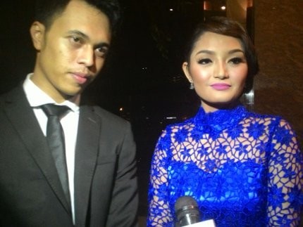 Nikahan Siti Badriah Tergantung Zaskia Gotik