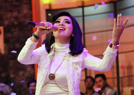 Syahrini Pun Tak Sabar Bertemu Presiden Jokowi