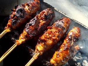 Yuk, Cicipi Sate Kere dan Tengkleng yang Enak Gurih Khas Solo