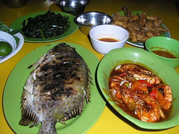 Kalau ke Makassar, Jangan Lupa Mampir ke Rumah Makan Seafood Enak Ini