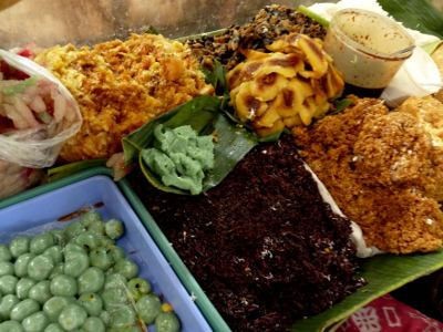 Mampir ke Solo, Jangan Lupa Cicipi Ledre dan Brambang Asem