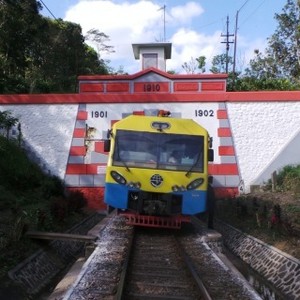 Peningkatan Layanan Kereta Api Jarak Jauh dan KRL
