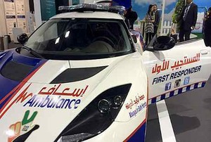 Wus! Mobil Sport Disulap Jadi Ambulans Agar Melaju Lebih Cepat