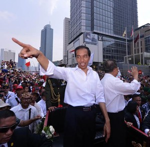 Menantang Jokowi Memilih Menteri yang Tak Bermasalah dan Bebas Korupsi