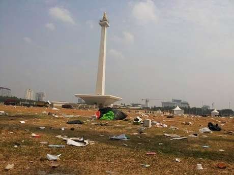 Abdee Slank Minta Maaf Monas Jadi Lautan Sampah
