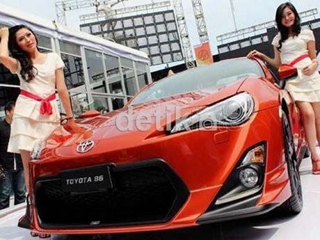 Toyota Turunkan Harga Mobil Sport 86