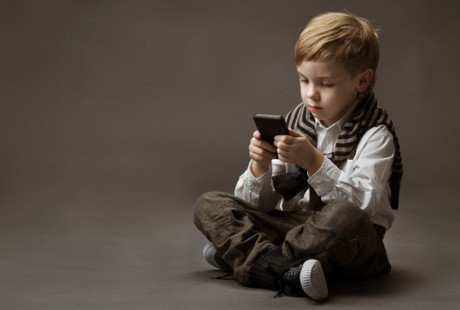 Banyak Terpapar Perangkat Digital, Anak Bisa Alami Kecenderungan Autisme