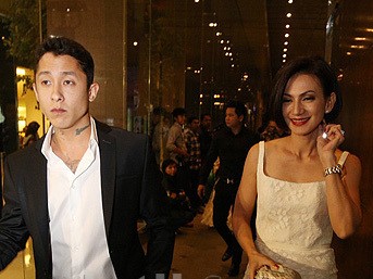 Disinggung Soal Gandengan Baru, Wanda Hamidah Fokus Nafkahi Anak