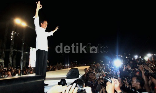 Ekonom: Jokowi Butuh Menteri yang Bisa Langsung Kerja!