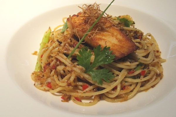 Mencicipi Spaghetti Salmon & Sakura Ebi  dan Baked Alaska di XXI The Premiere Lounge